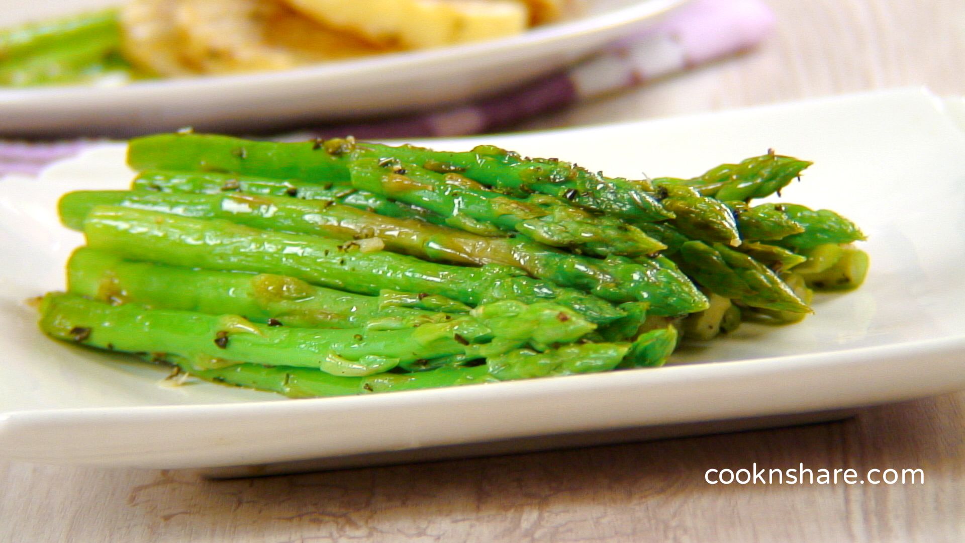 asparagus with rosemary and garlic