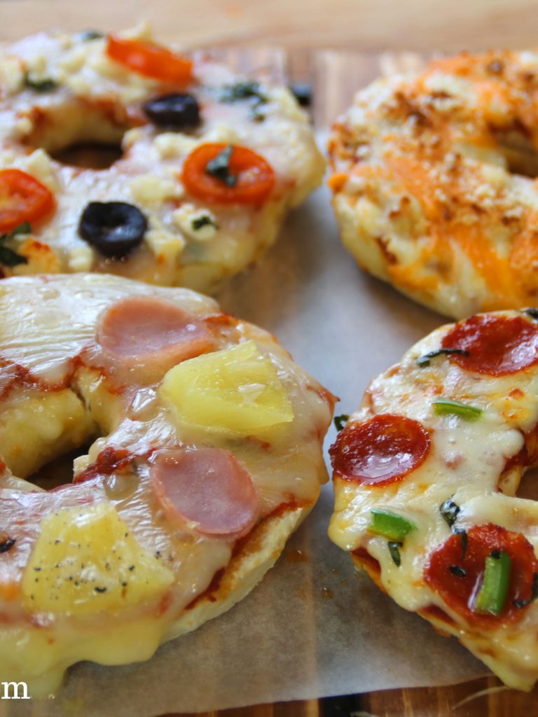 Pizza Bagels Made in 4 Ways – Cook n' Share